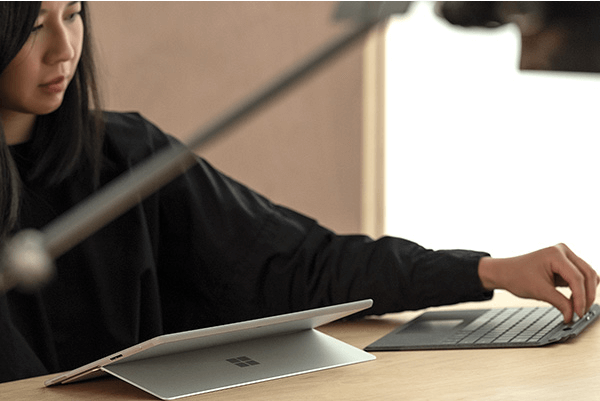 Klávesnica Microsoft Surface Pro X/Pro 8/Pro 9 Signature Keyboard Platinum CZ/SK