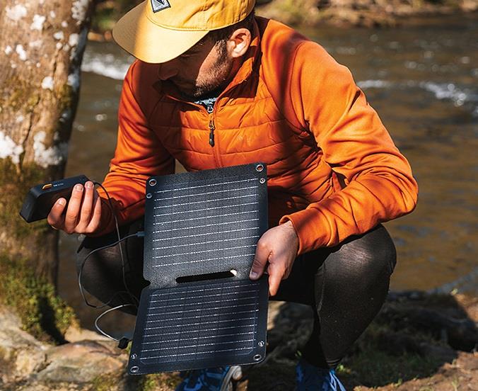 Solárny panel Xtorm SolarBooster 14 W - Foldable Solar Panel