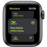Apple Watch SE 40 mm Vesmírne sivý hliník s tmavo atramentovým športovým remienkom - Smart hodinky