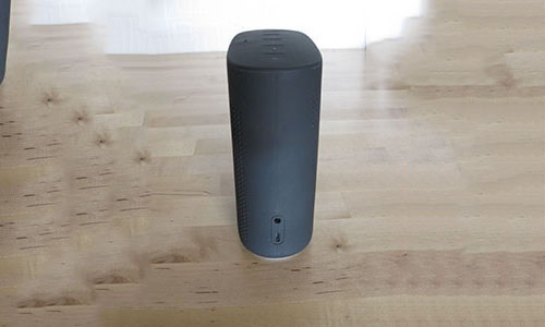 Bose Soundlink Color II, bočná strana, konektory
