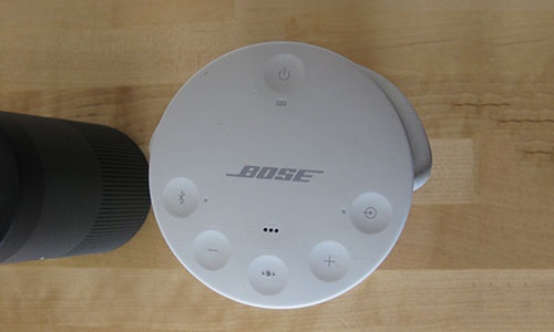  Bose Soundlink Revolve zhora, tlačidlá