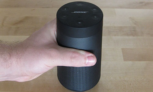 Bose Soundlink Revolve v ruke