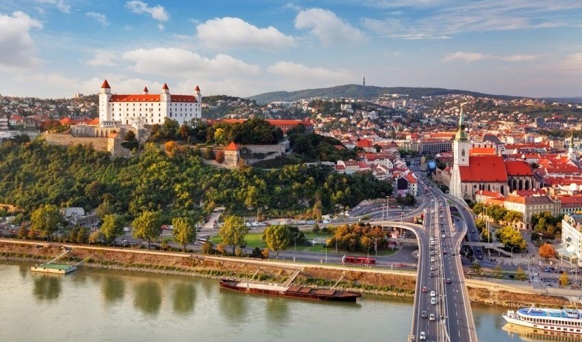 Diaľničné poplatky a mýto na Slovensku