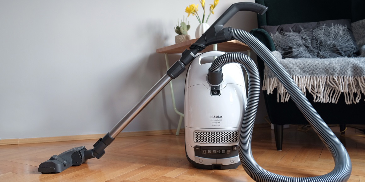 Vreckový podlahový vysávač Miele Complete C3 Allergy PowerLine recenzia