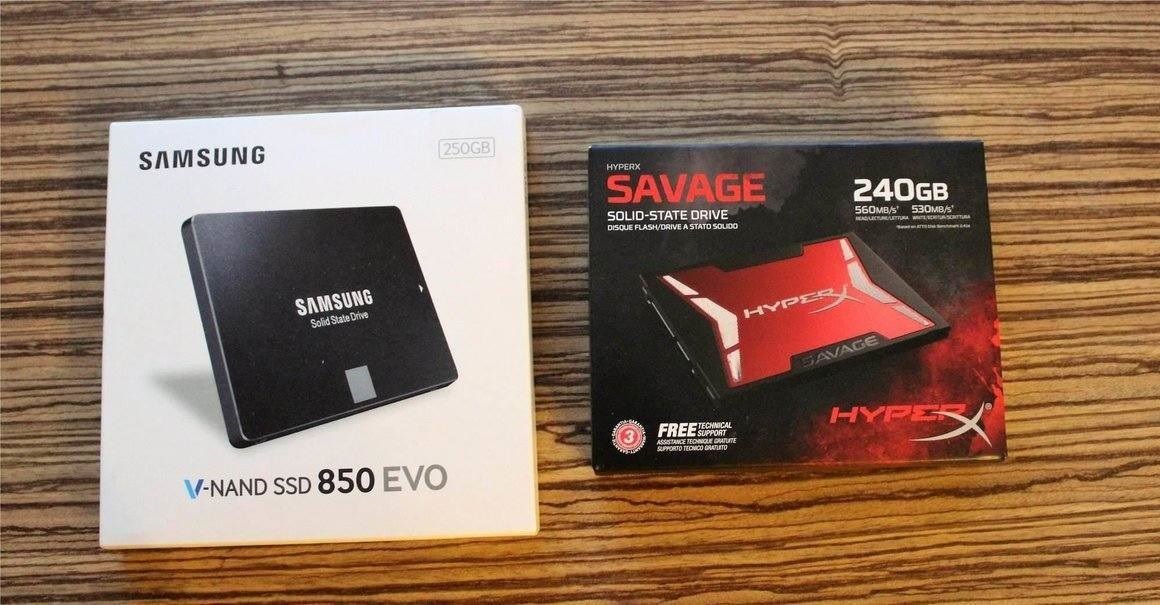 Samsung 850 EVO vs. HyperX Savage – škatuľky