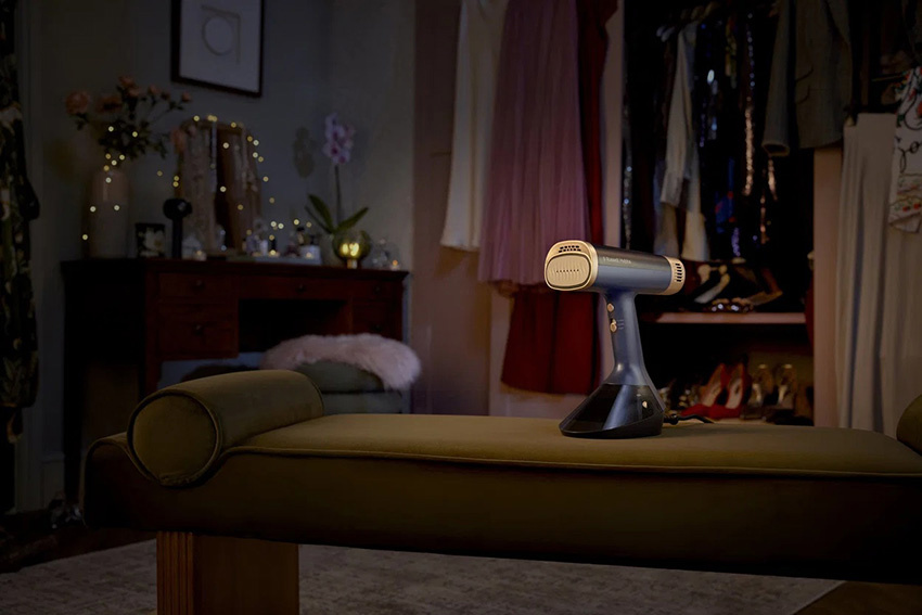 Naparovač odevov Steam Genie™ VacuSteam™