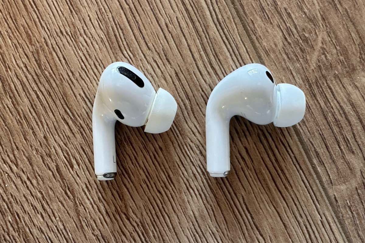 Apple AirPods Pro 3, recenzia, porovnanie AirPods Pro 2