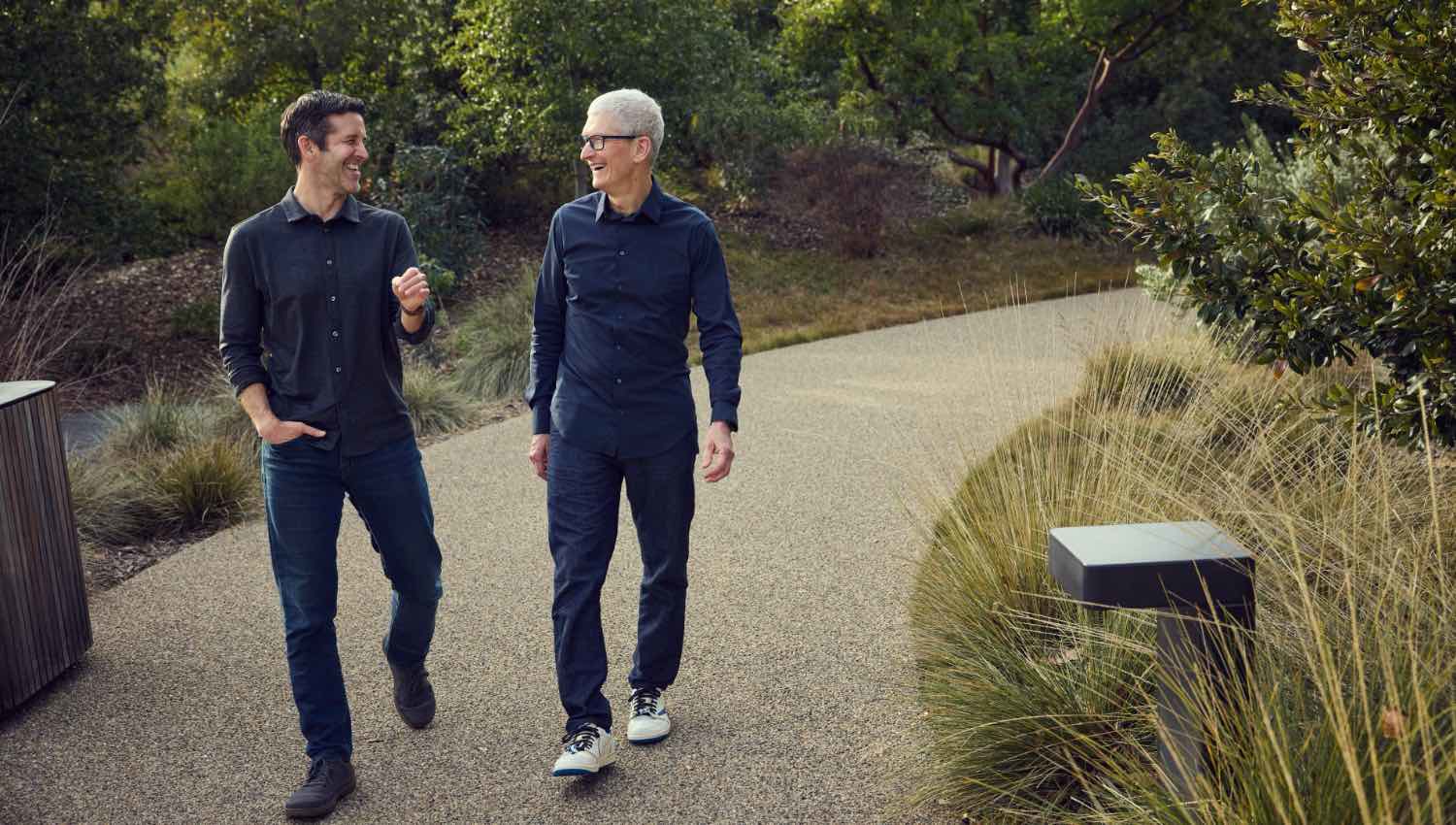 Zmena vedenia v Apple, úvod