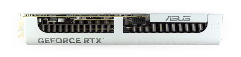 Asus PRIME RTX 5070 O12G WHITE; horná strana 