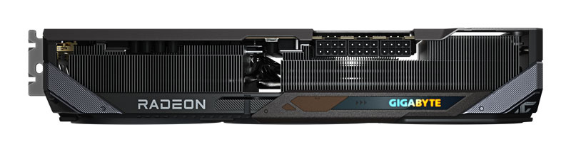Gigabyte RX 9070 XT GAMING OC 16G; horná strana 