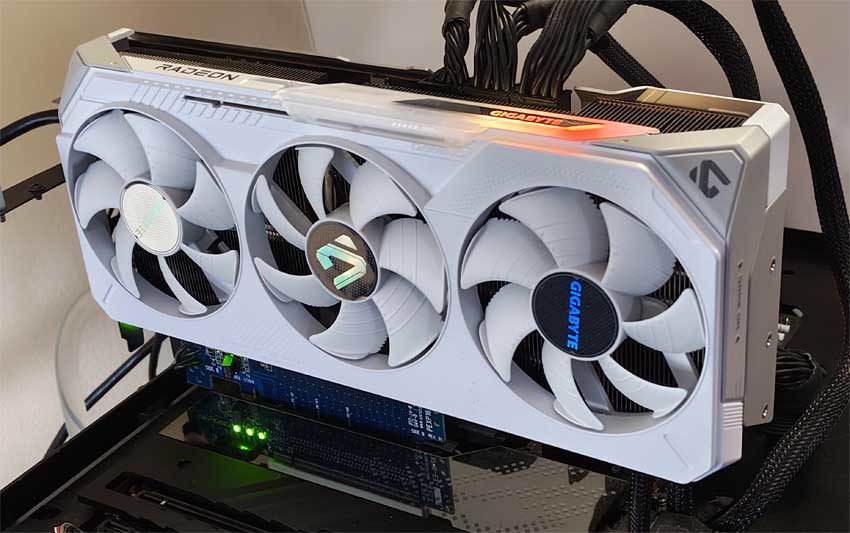 Gigabyte RX 9070 XT GAMING OC ICE 16G v testoch