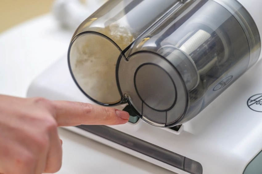 Ručný vysávač HOOVER