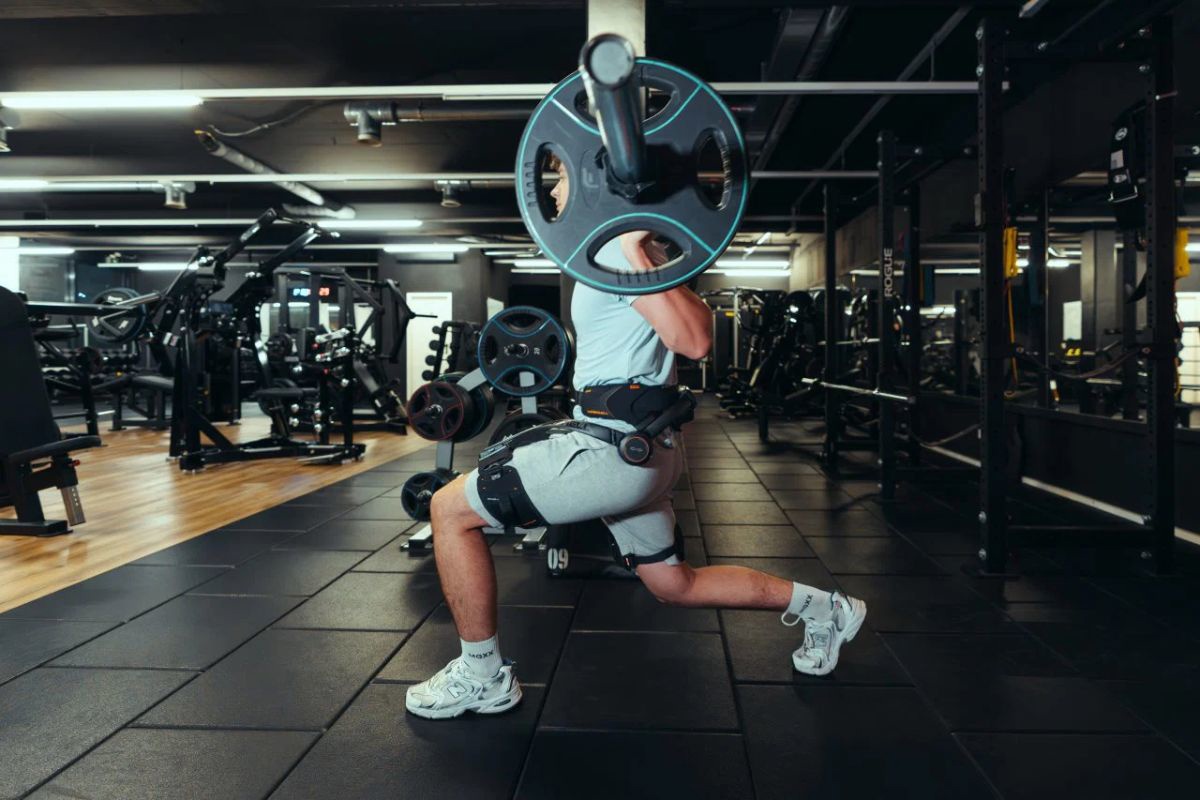 Hypershell X Ultra exoskeleton uhlíkové vlákno titánová zliatina outdoorový pohyb