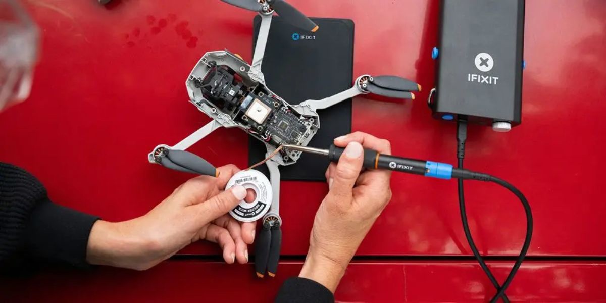 iFixit FixHub Power Series súprava spájkovacích nástrojov modulárny systém