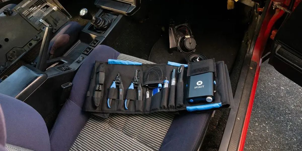 iFixit FixHub Power Series súprava spájkovacích nástrojov modulárny systém