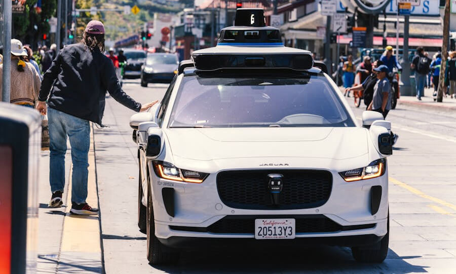 Waymo, AI, autonómne vozidlá