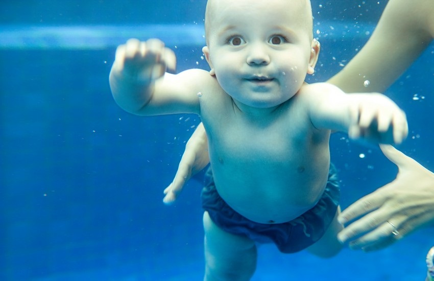 Plávanie dojčiat
