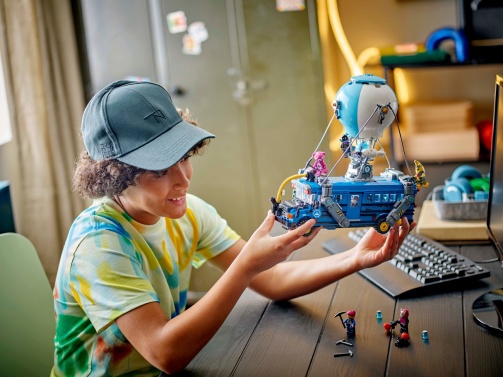 Lego fortnite battle bus