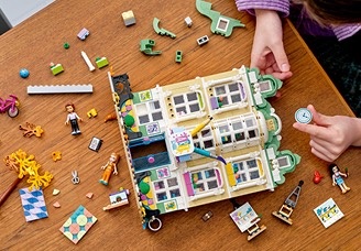 LEGO Friends Ema a umelecká škola