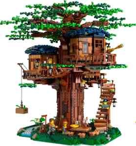 LEGO domček na strome