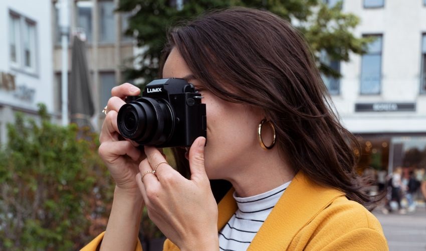 Panasonic Lumix G100