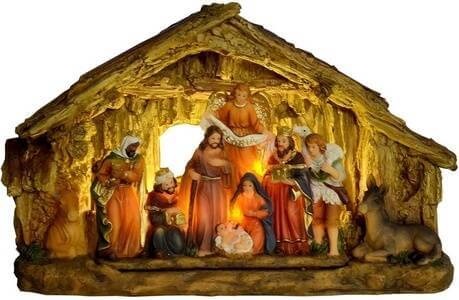 Vianočný betlehem svietiaci z kameňa