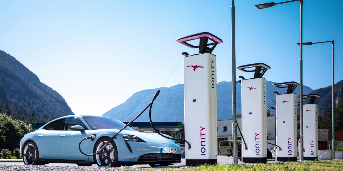 Dobíjanie elektromobilu