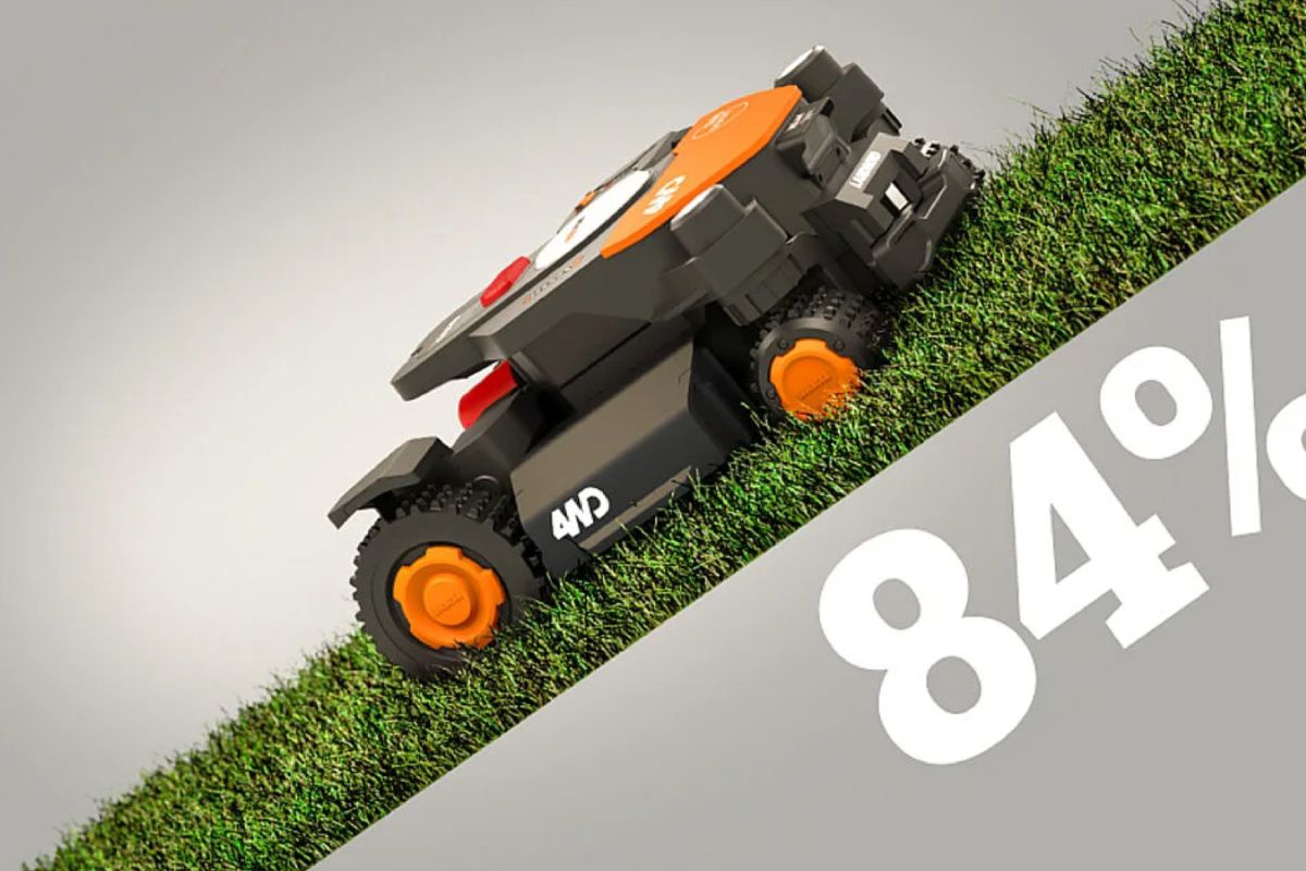 WORX Landroid Vision Cloud 4WD pohon všetkých kolies svah 84% terén