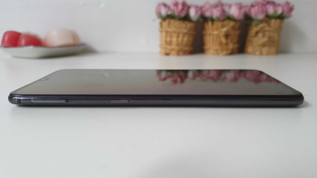 Xiaomi Mi 9, recenzia, dizajn