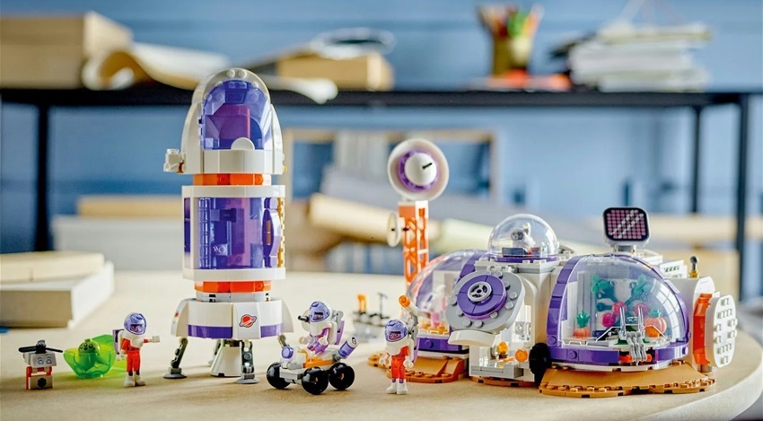 LEGO® space
