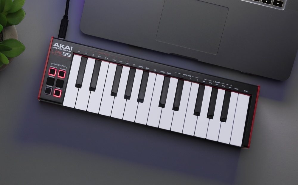 MIDI klávesy AKAI LPK25 MKII