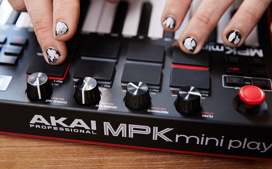 MIDI klávesy AKAI MPK Mini PLAY MK3