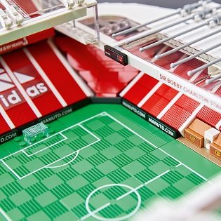 LEGO Creator Expert 10272 - Old Trafford - Manchester United LEGO Creator Expert 10272 - Old Trafford - Manchester United