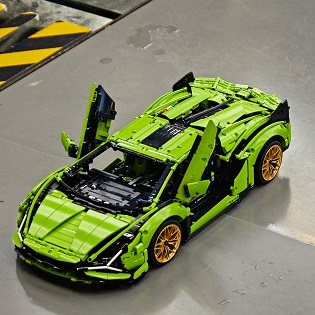 LEGO Technic 42115 Lamborghini Sián FKP 37 LEGO Technic 42115 Lamborghini Sián FKP 37