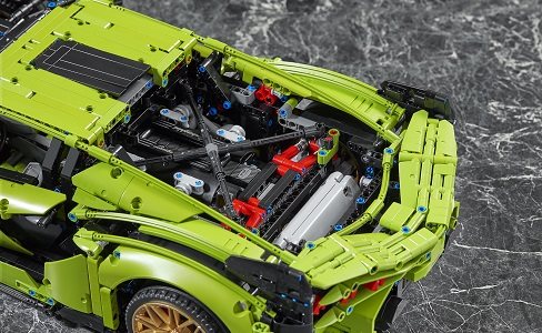 LEGO Technic 42115 Lamborghini Sián FKP 37 LEGO Technic 42115 Lamborghini Sián FKP 37
