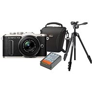 Olympus PEN E-PL8 čierny + Pancake objektív ED 14-42EZ čierny + Olympus Starter Kit