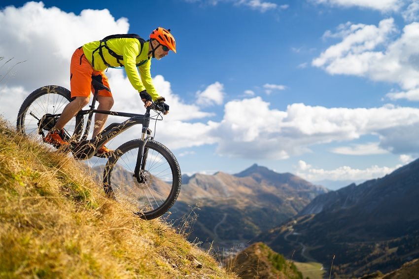 Jazda na elektrobicykli v teréne 