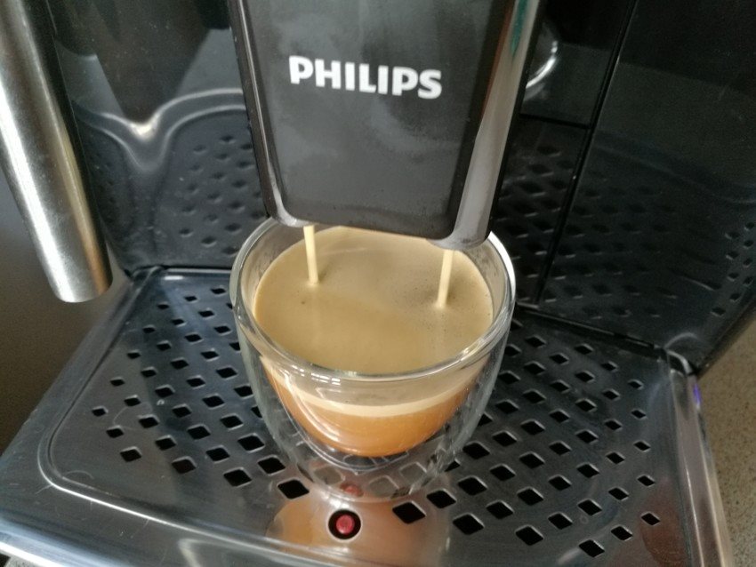 Jednoduché ovládanie Philips Series 2200 EP2221/40