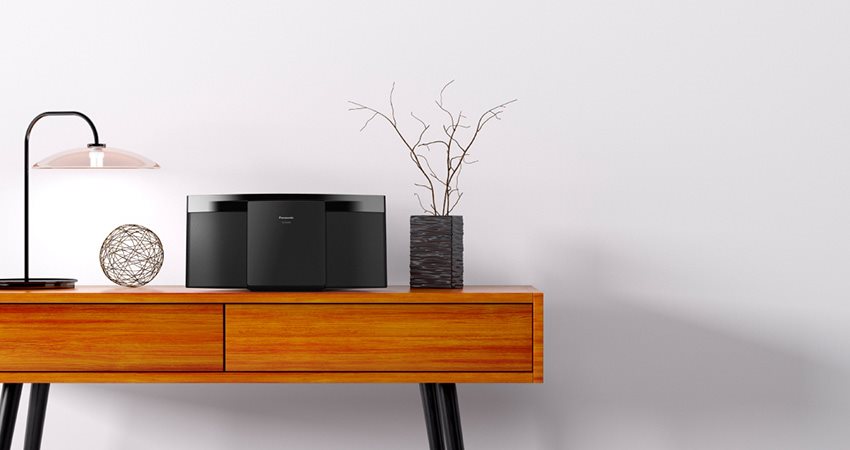 Panasonic SC-HC200 na stole