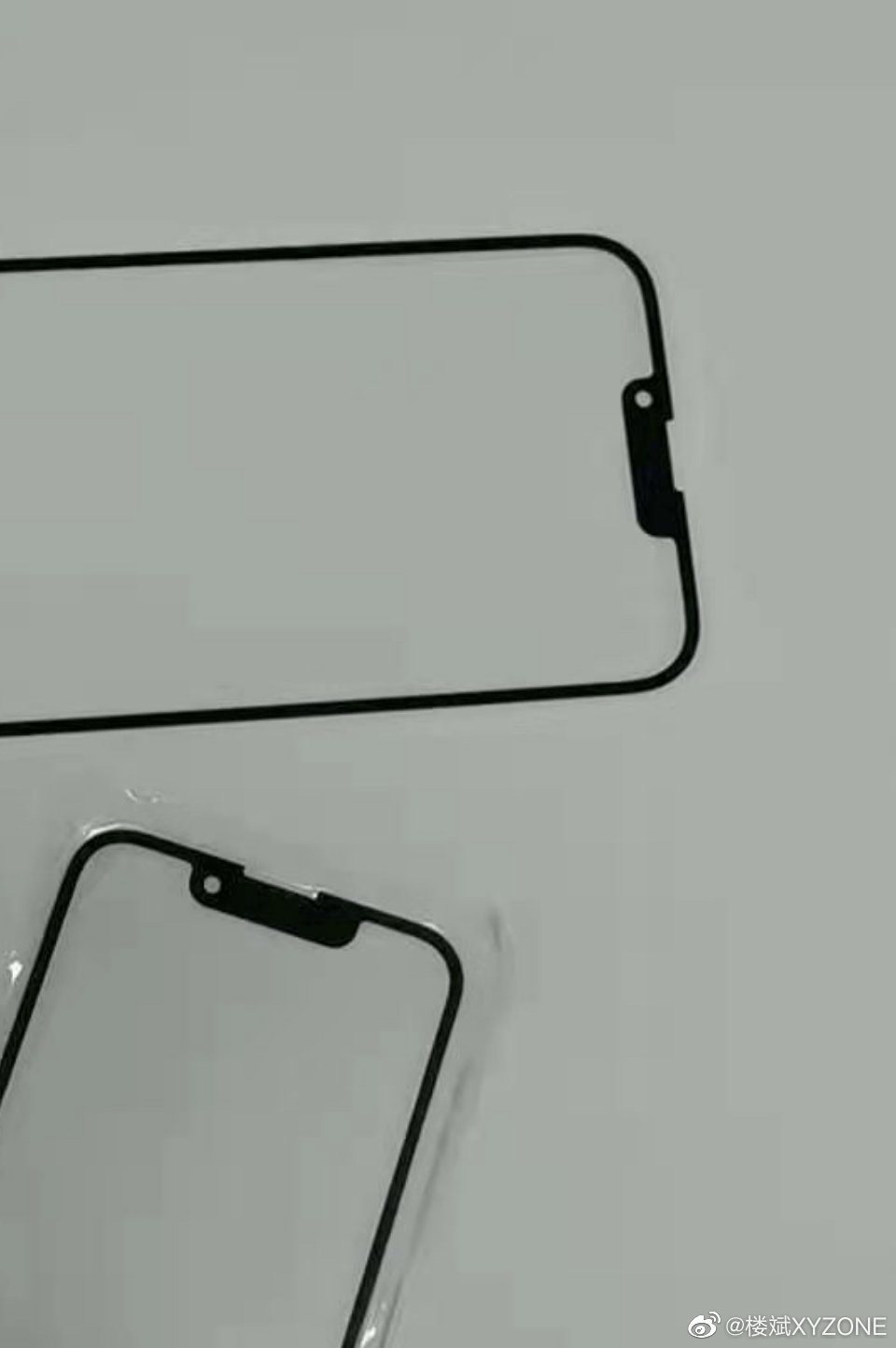 iPhone 13, foto čelného panelu
