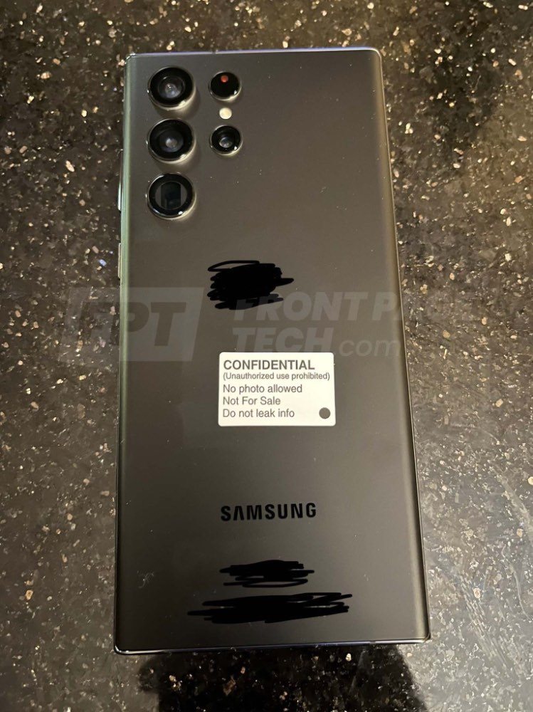 Samsung Galaxy S22 Ultra, zadná strana