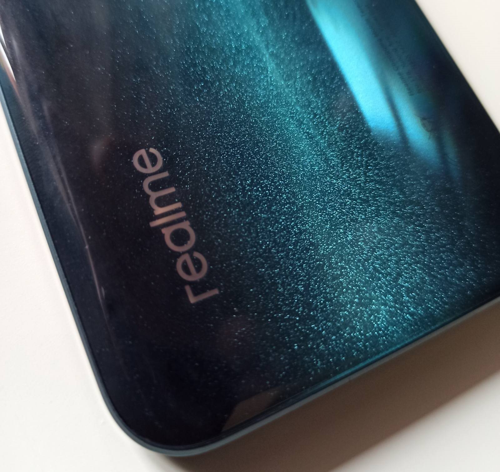Realme 9 Pro, recenzia, dizajn
