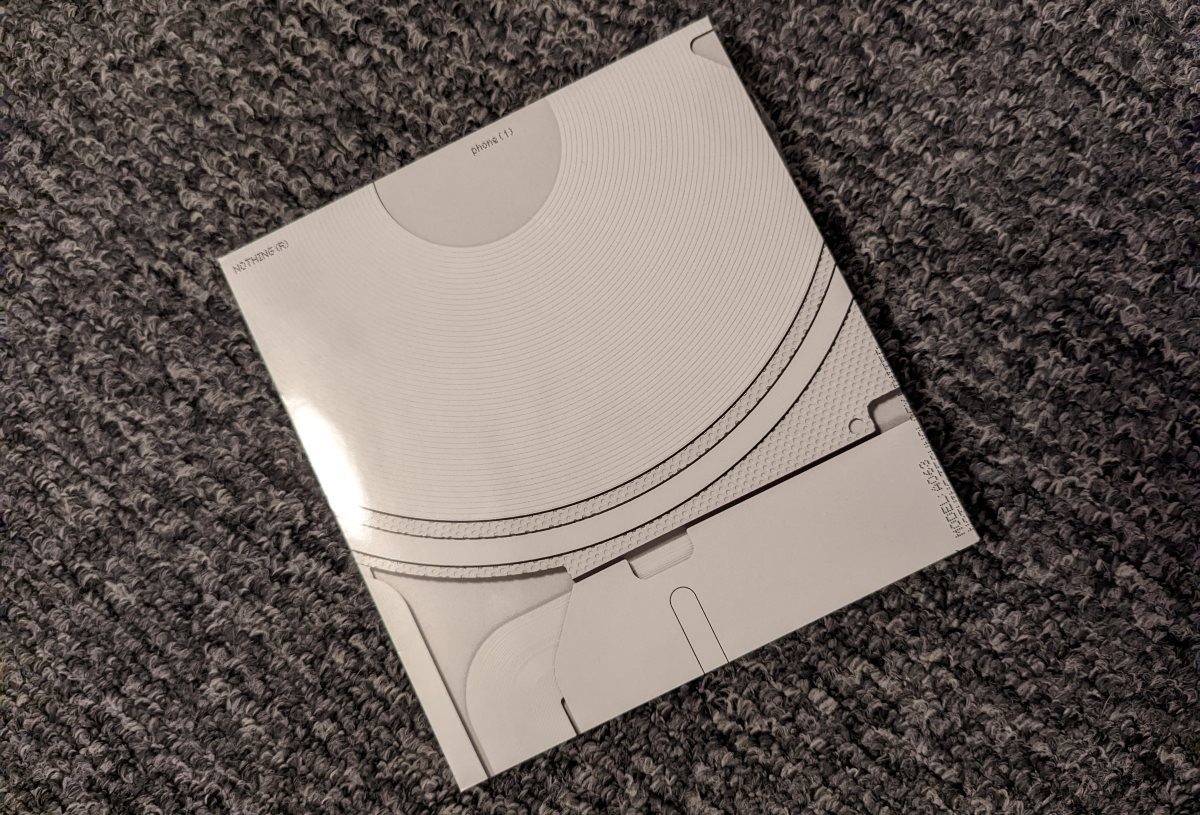 Obsah balenia Nothing Phone (1), recenzia, balenie