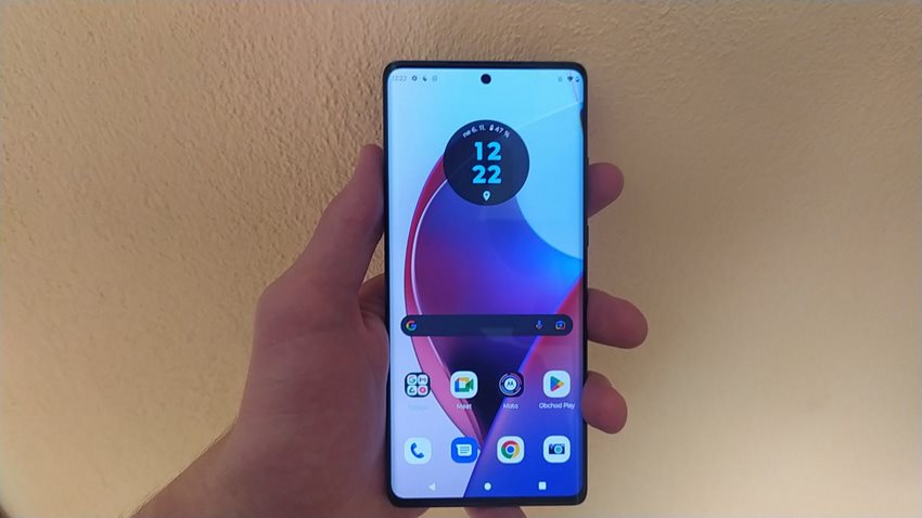 Motorola Edge 30 Ultra displej