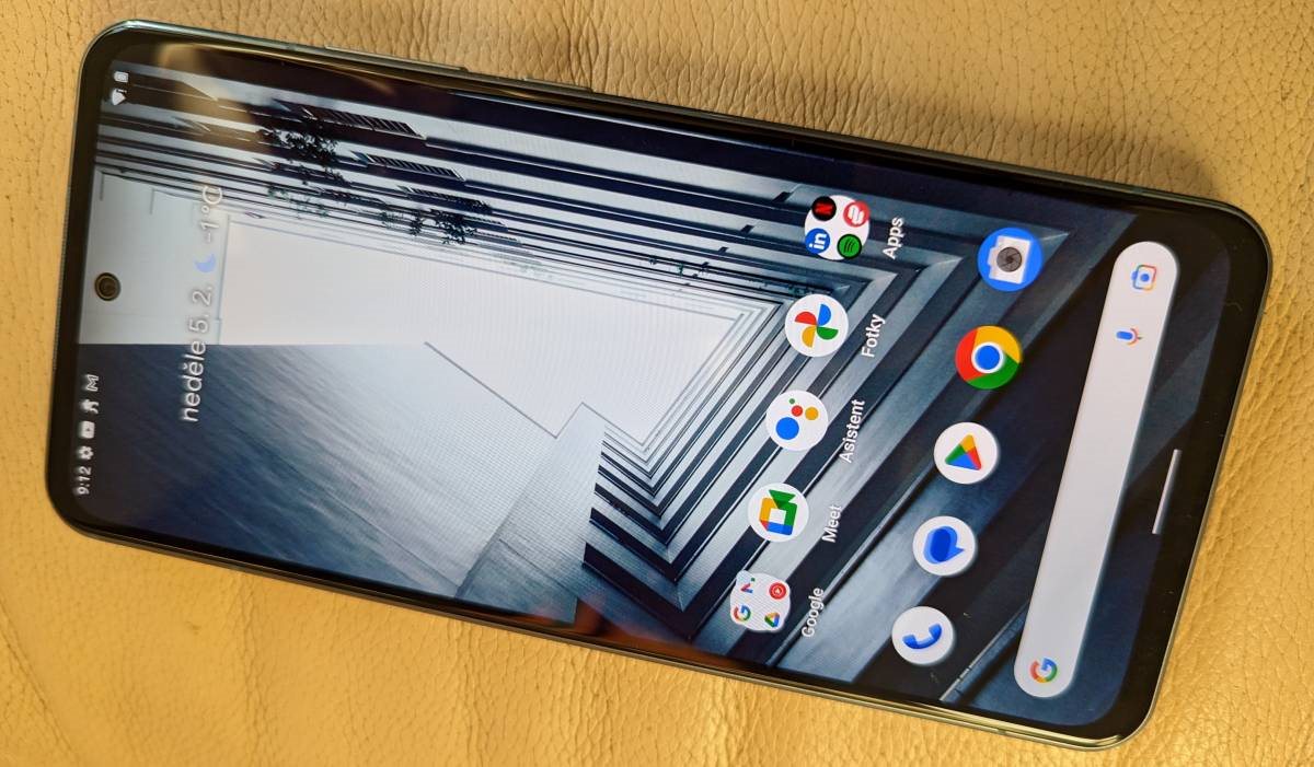 Nokia X30, recenzie, design