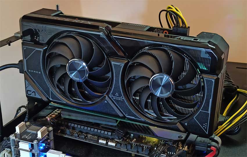 Asus DUAL RTX 4070 12G v testoch