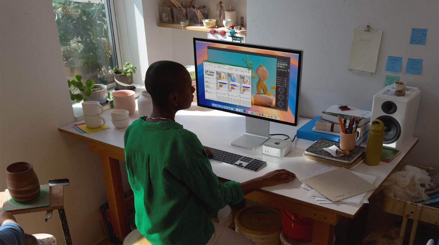 Mac mini M4, pri práci