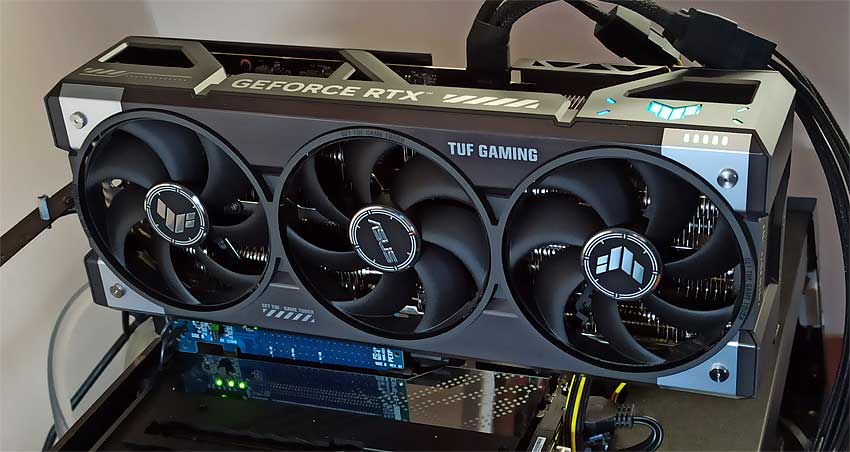 Asus TUF RTX 5080 O16G Gaming v testoch