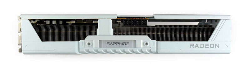 Sapphire PURE RX 9070 GAMING OC 16G; horná strana 