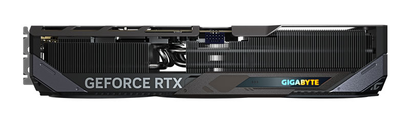 Gigabyte RTX 5080 GAMING OC 16G; horná strana 